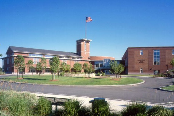 Massachusetts - Trường Trung Học Marblehead High School  - USA